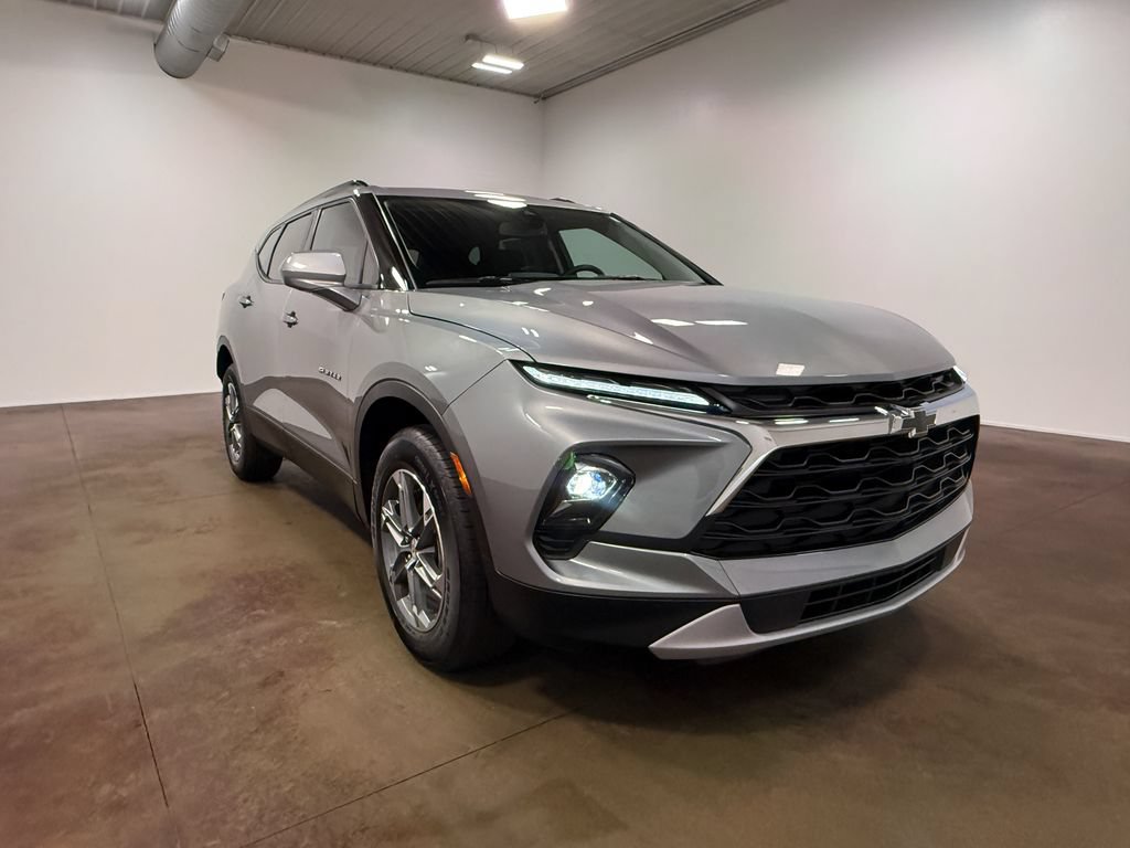 Used 2024 Chevrolet Blazer LT w/ Convenience Package FWD image 30