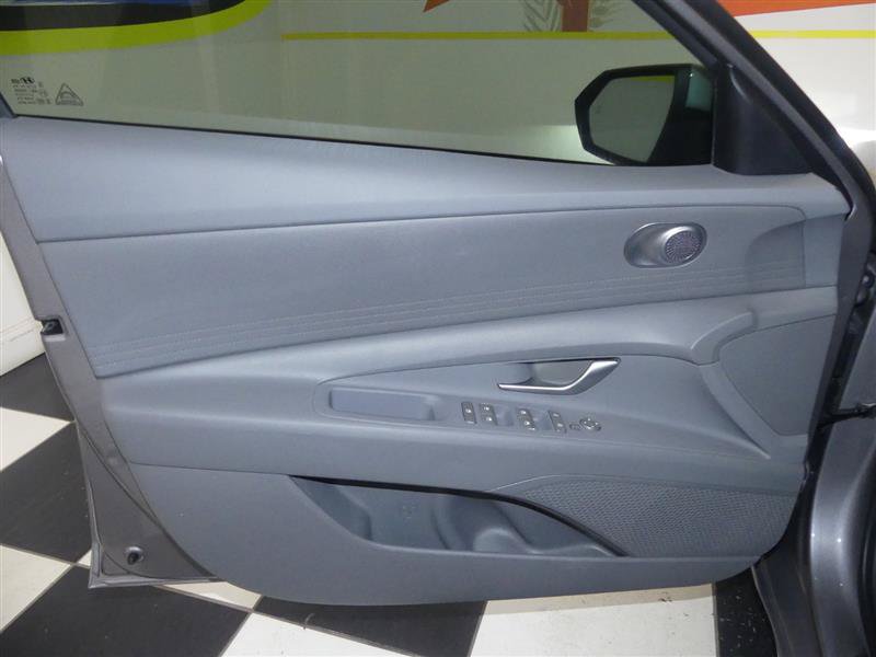 Used 2024 Hyundai Elantra SEL FWD image 27