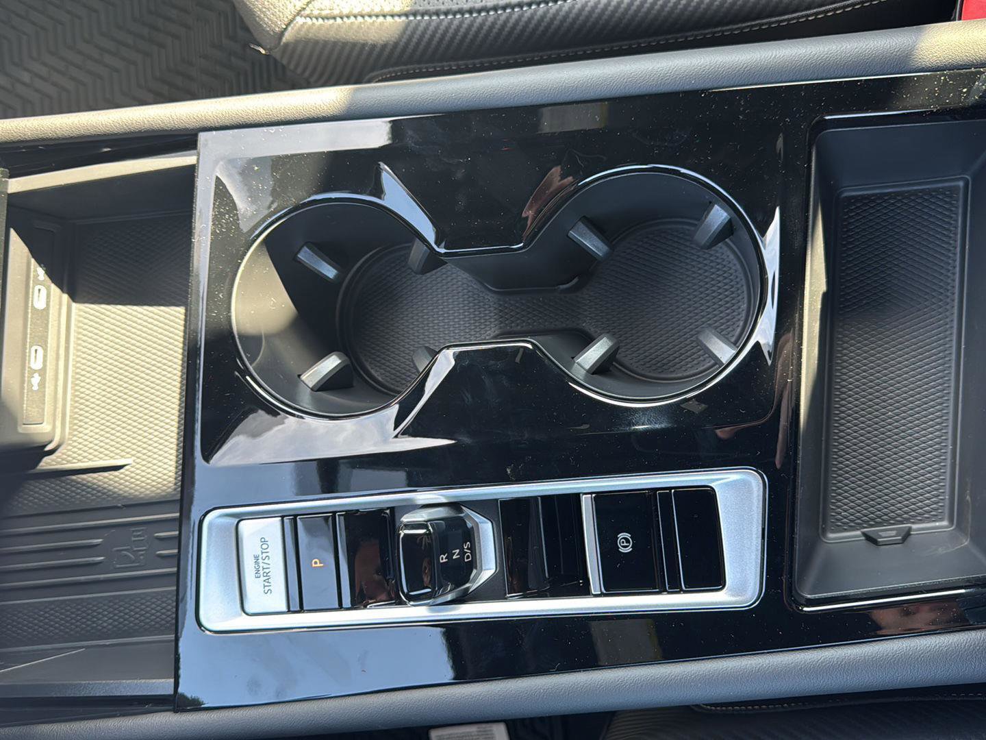 New 2026 Volkswagen Atlas Cross Sport SE image 18