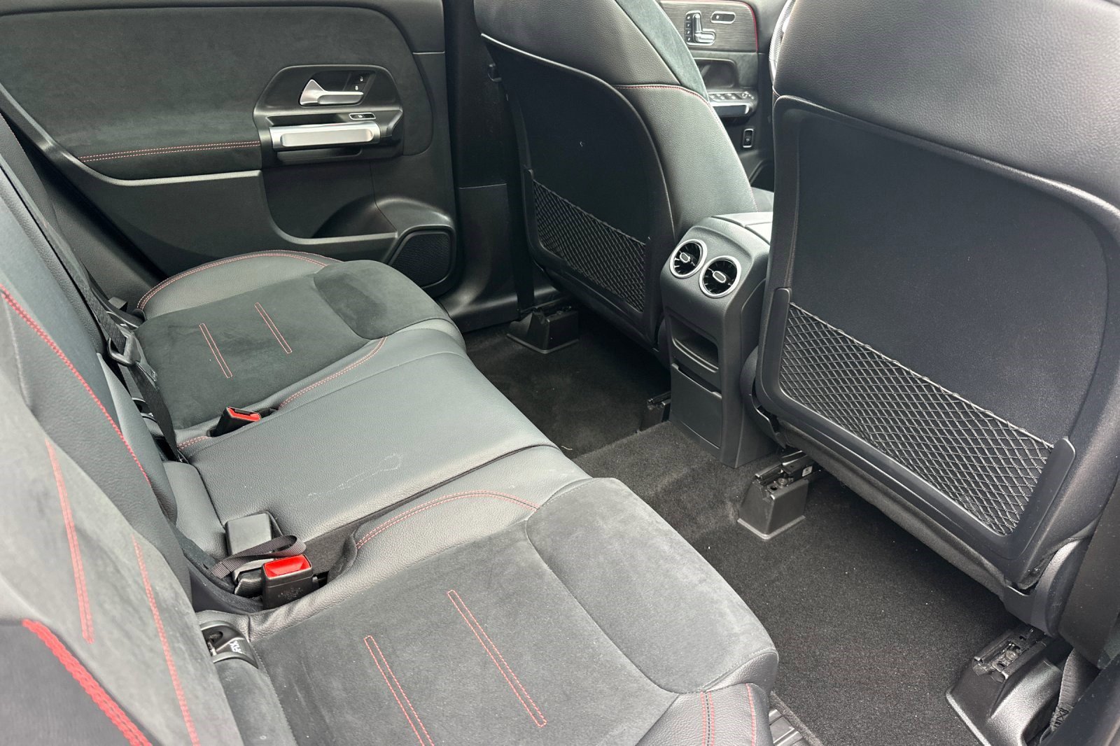 Certified 2023 Mercedes-Benz GLB 250 4MATIC image 29