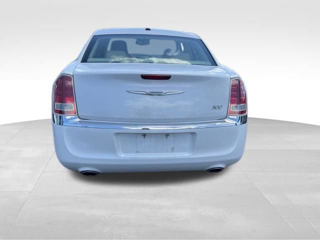 Used 2012 Chrysler 300 Limited RWD image 6