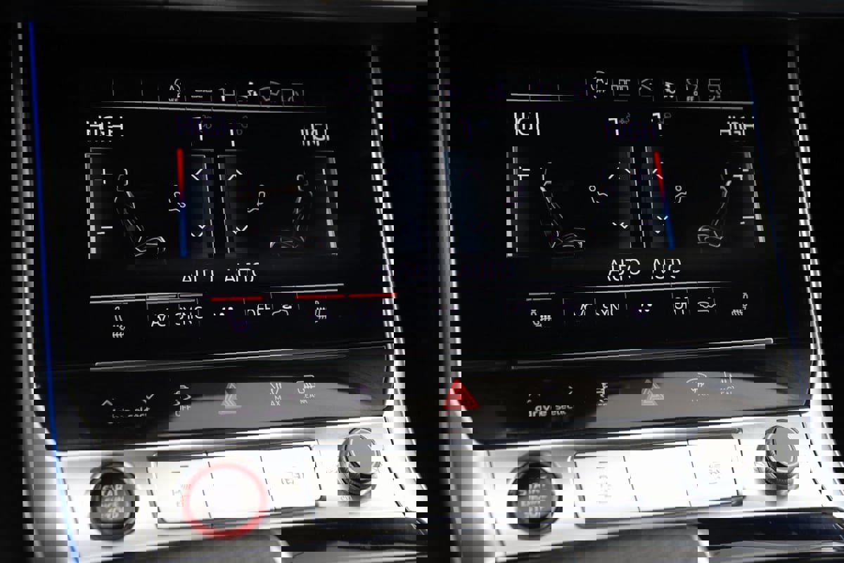 Used 2022 Audi S7 Prestige w/ Prestige Package image 33