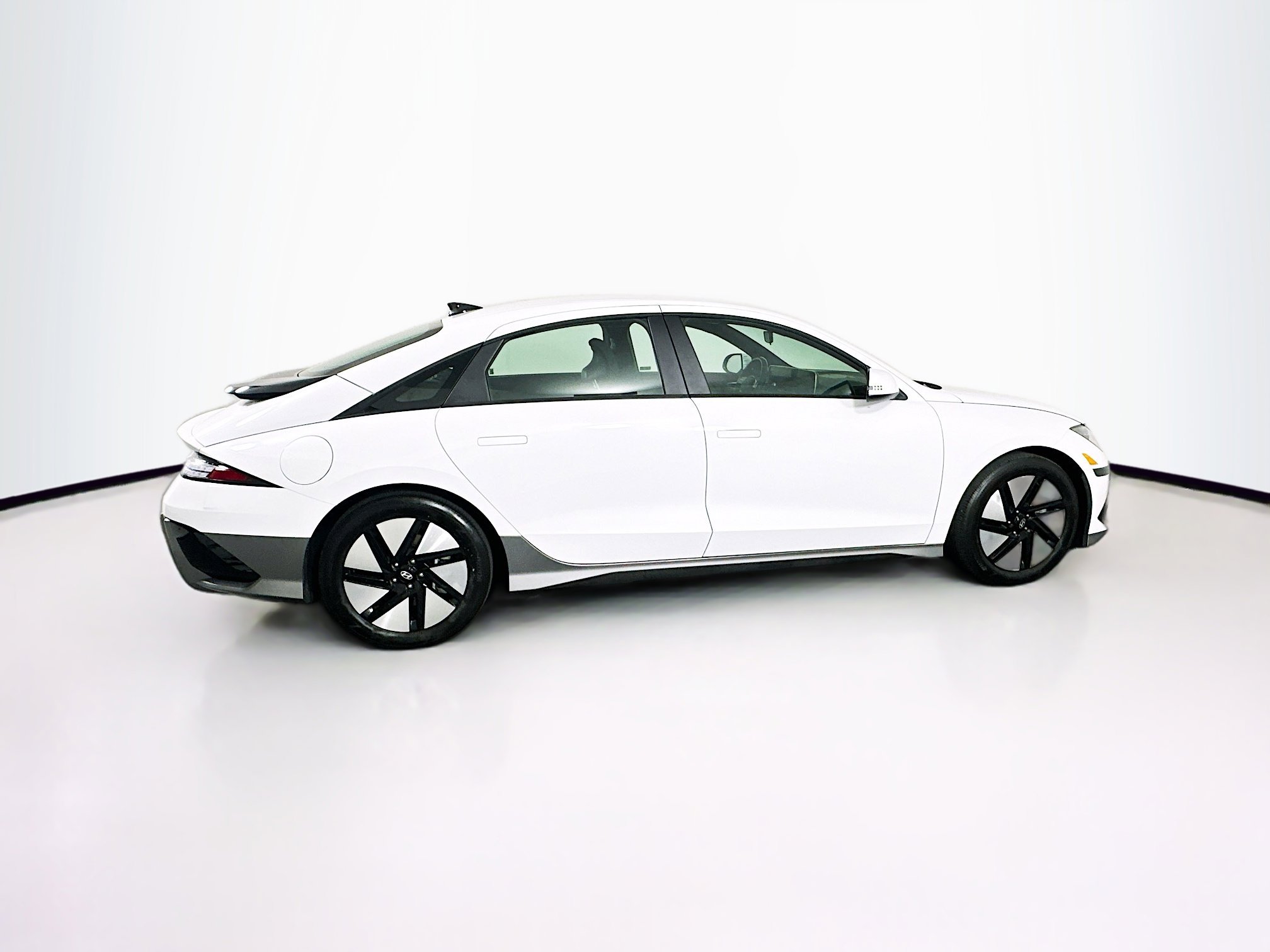 Used 2024 Hyundai Ioniq 6 SE image 10
