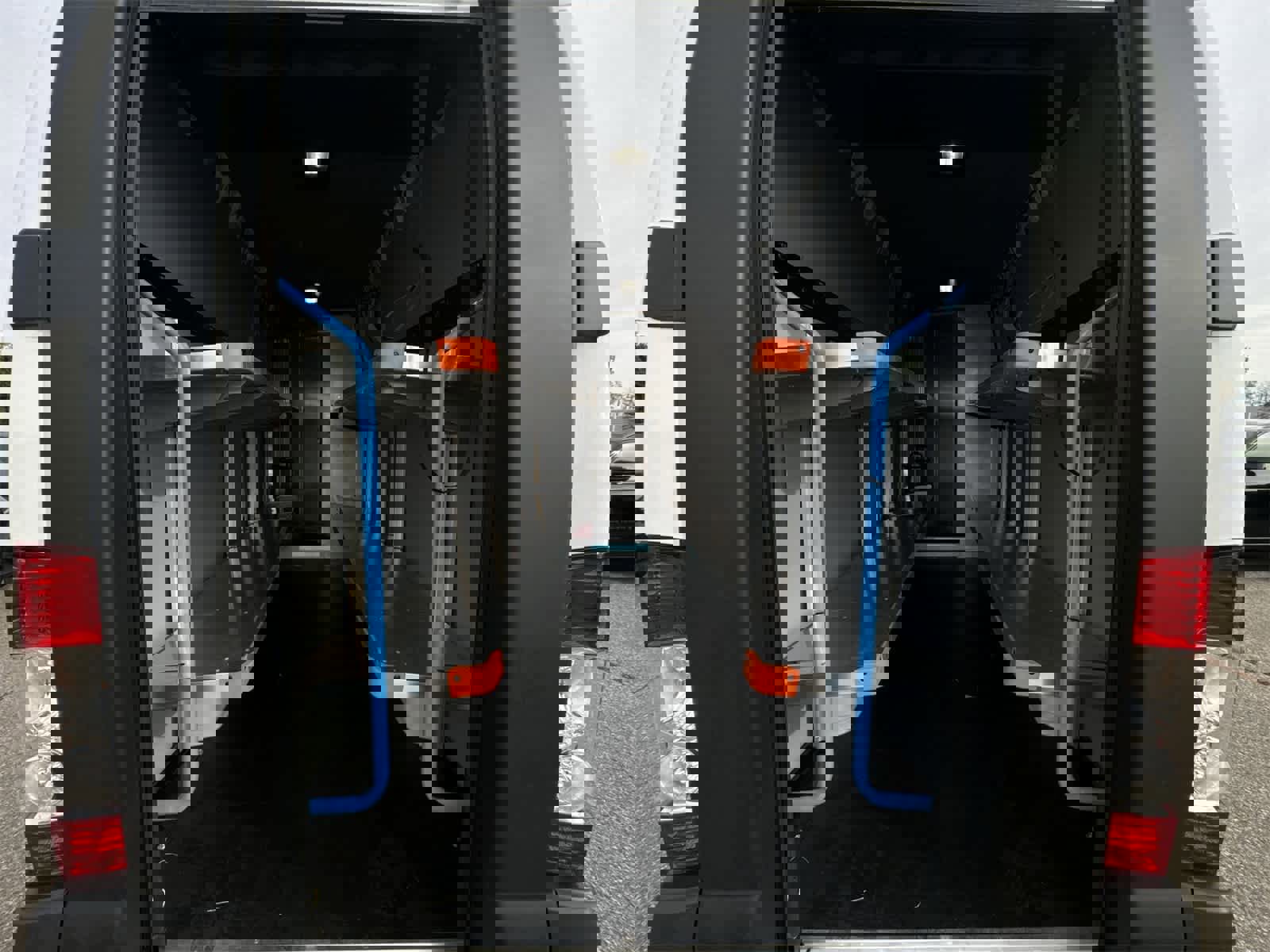 Used 2024 RAM ProMaster 3500 w/ Delivery Van Package image 31