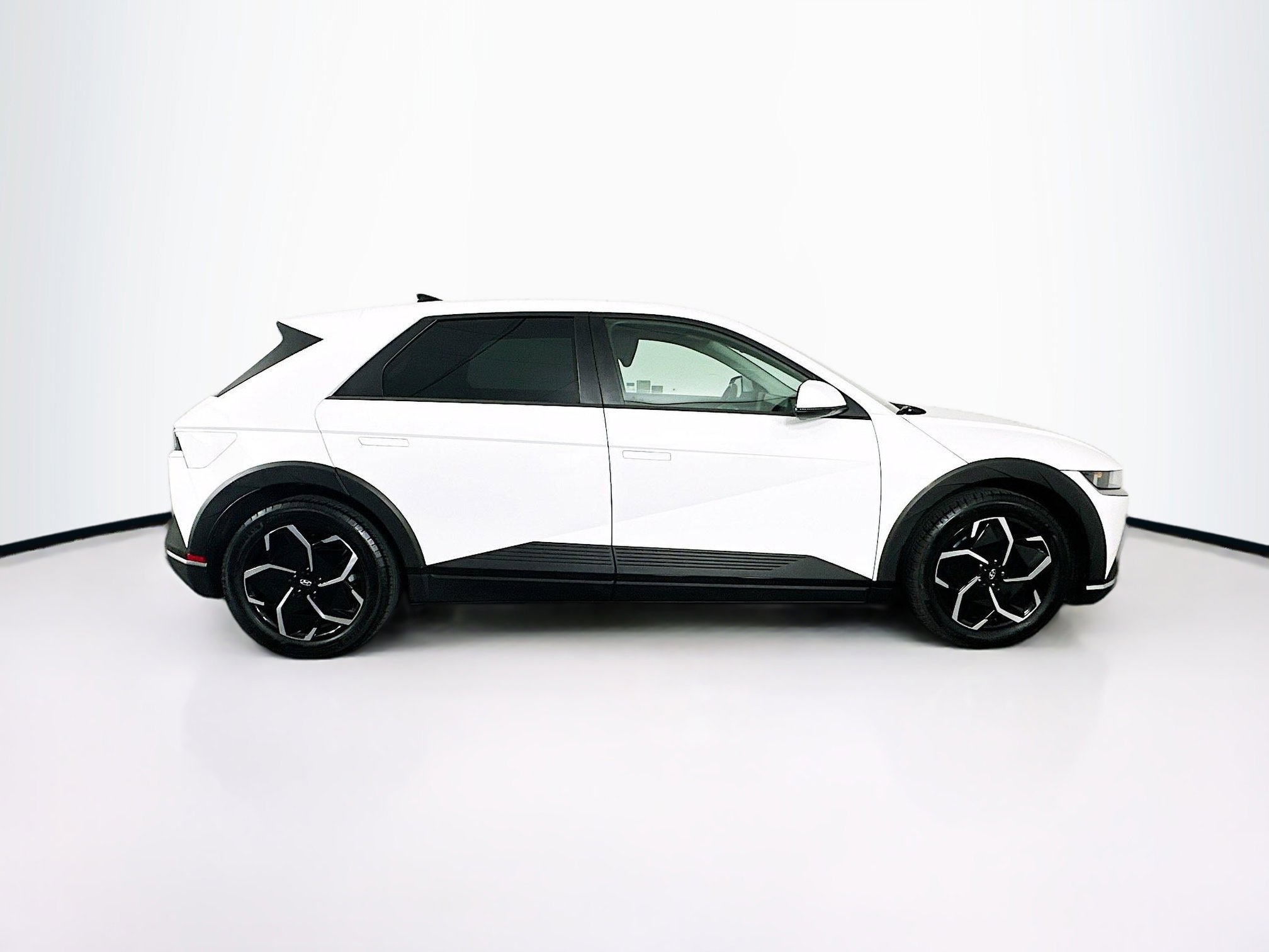 Used 2024 Hyundai Ioniq 5 SE RWD image 10
