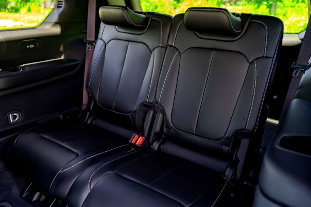 New 2025 Jeep Grand Cherokee L Limited w/ Black Appearance Package RWD image 26