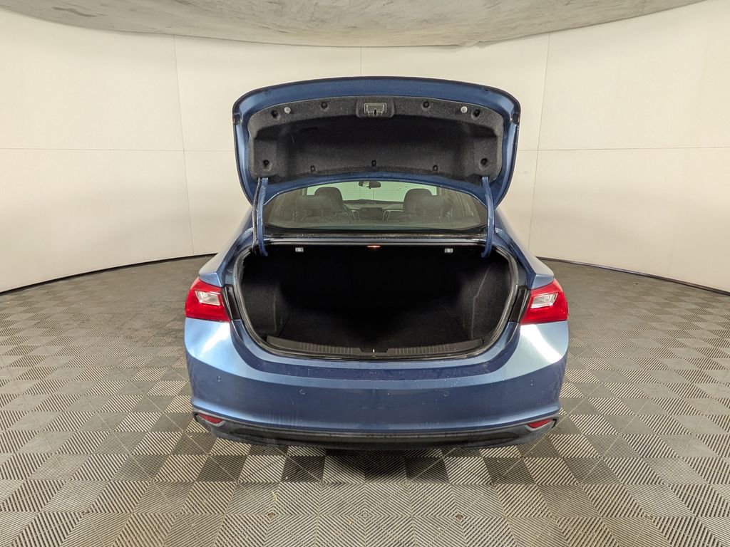 Used 2024 Chevrolet Malibu LT image 9