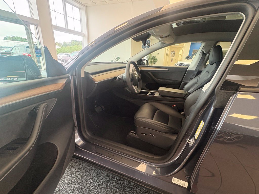 Used 2023 Tesla Model Y Long Range AWD/4WD image 16