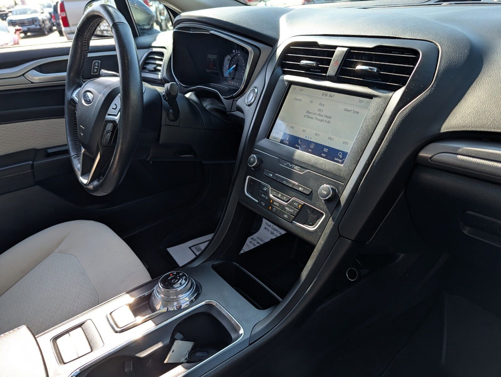 Used 2020 Ford Fusion SE w/ Equipment Group 151A image 23
