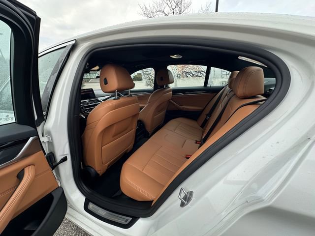 Used 2022 BMW 530i w/ Convenience Package RWD image 18