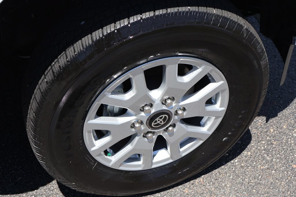 Used 2024 Toyota Tacoma SR5 AWD/4WD image 27