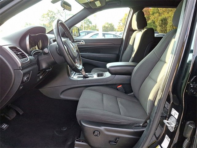 Used 2020 Jeep Grand Cherokee Laredo image 13