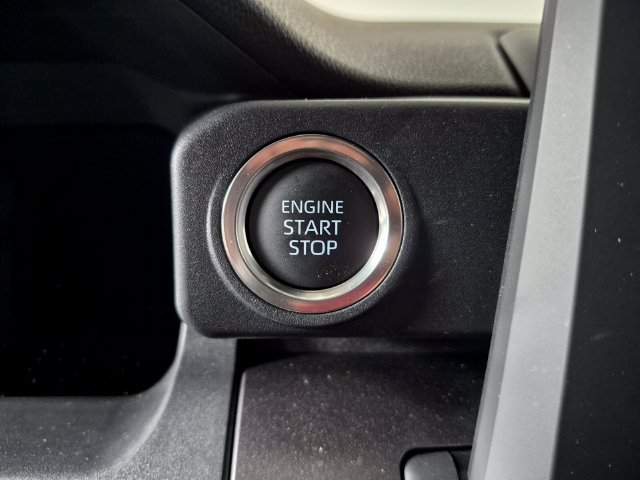 Certified 2025 Toyota 4Runner SR5 AWD/4WD image 22