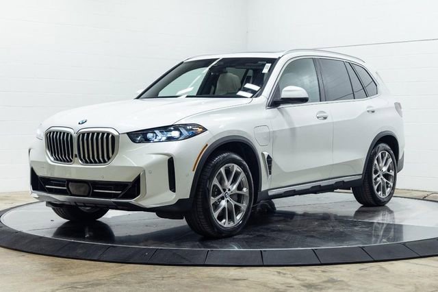 New 2026 BMW X5 xDrive50e image 8