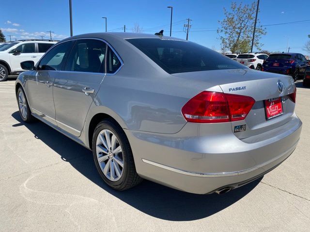 Used 2013 Volkswagen Passat 2.5 SEL FWD image 3
