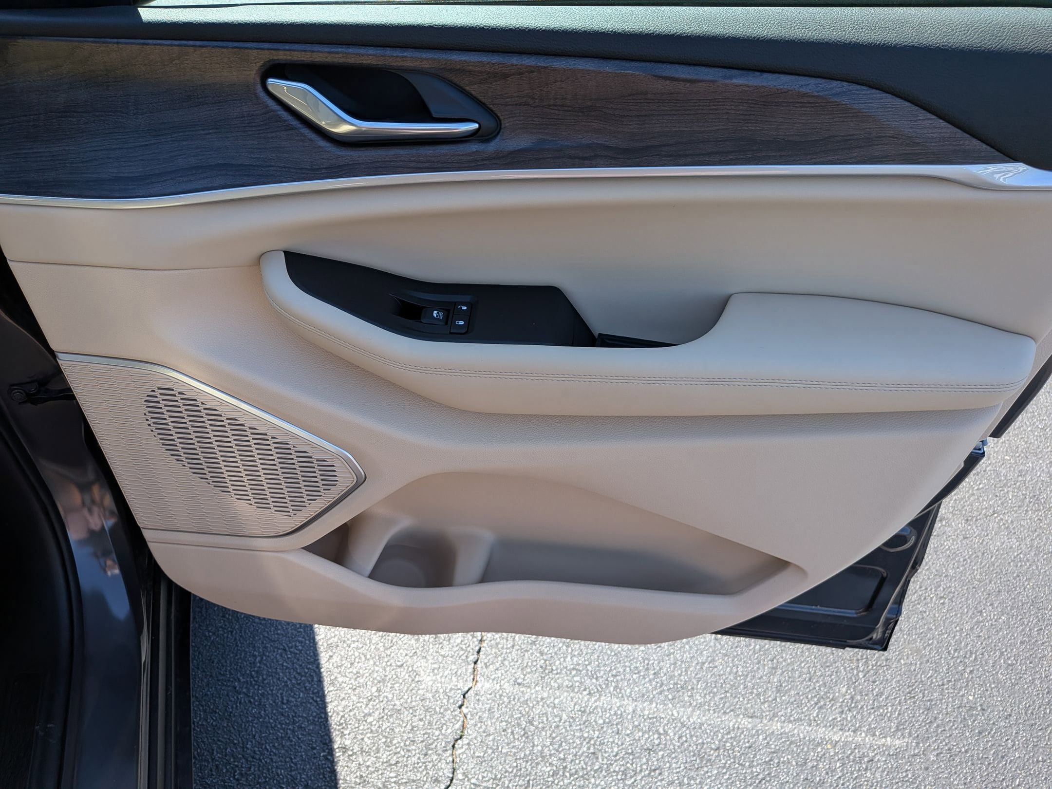 New 2026 Jeep Grand Cherokee Limited w/ Limited Altitude Package RWD image 35