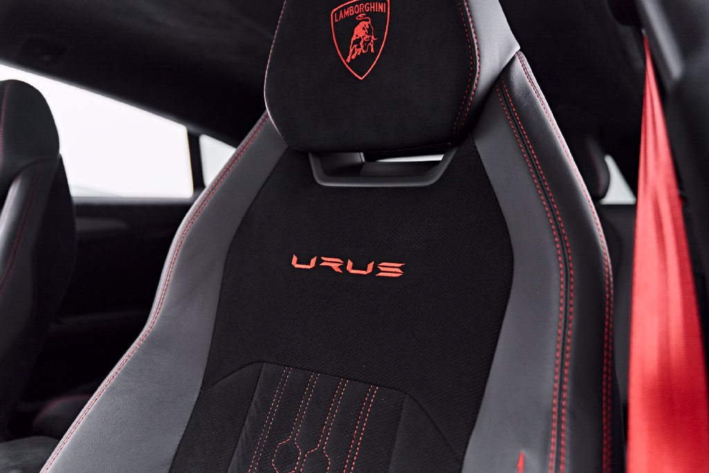 Used 2023 Lamborghini Urus Performante AWD/4WD image 61