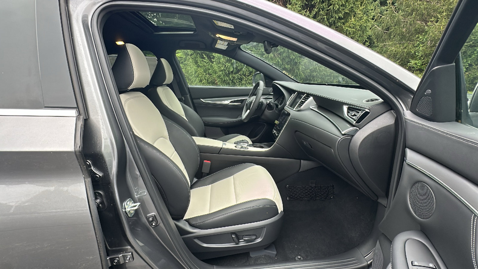 New 2025 INFINITI QX55 Luxe w/ Accent Package image 9