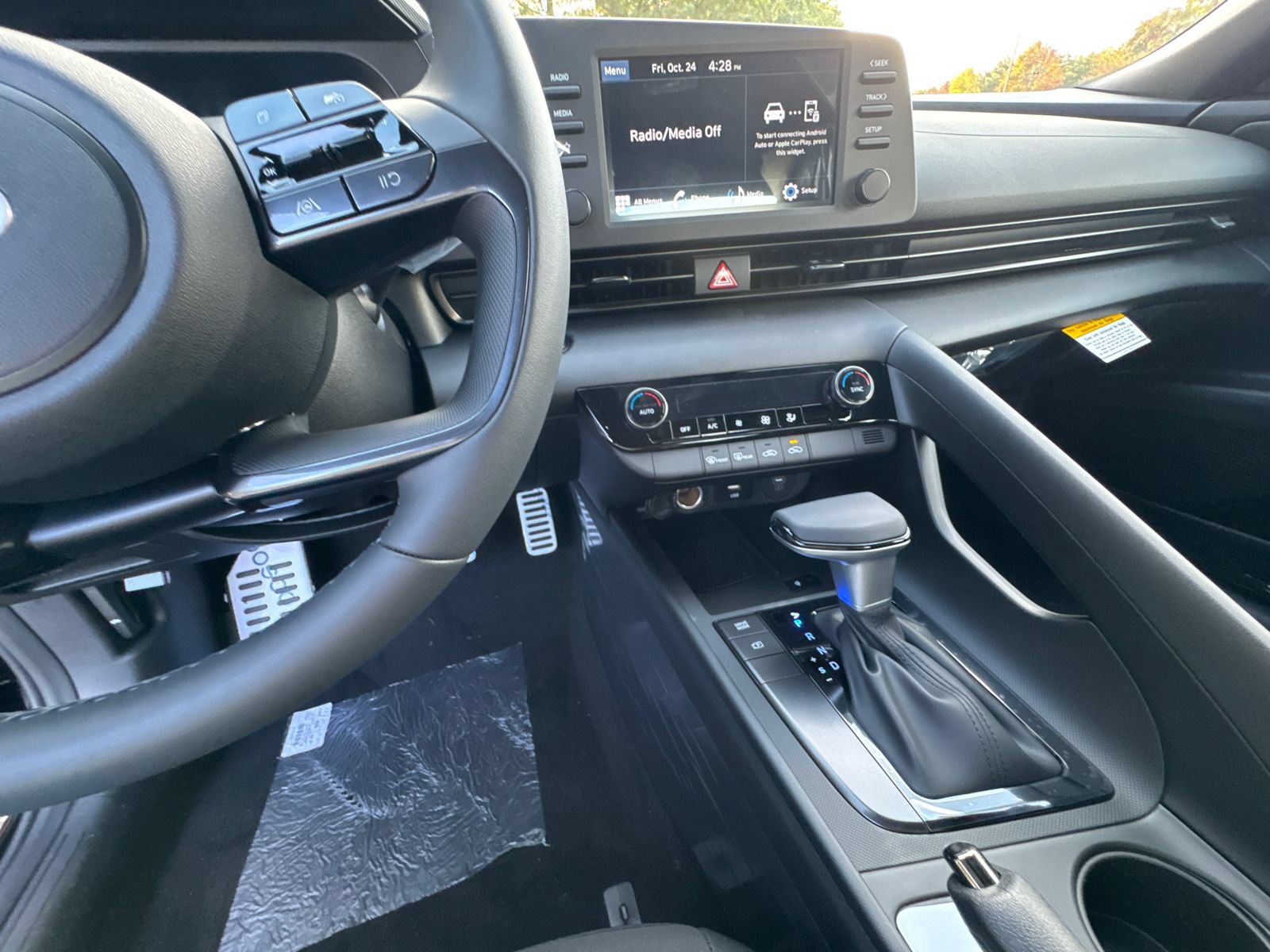 New 2026 Hyundai Elantra SEL Sport FWD image 30
