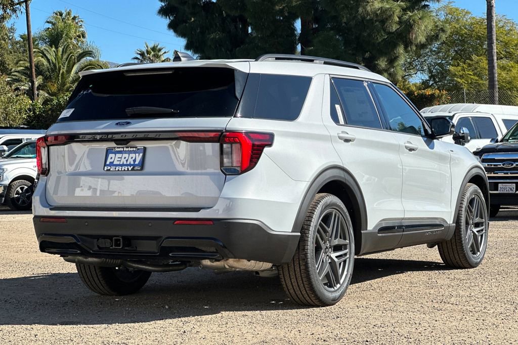 New 2026 Ford Explorer ST-Line w/ ST-Line Street Pack RWD image 5