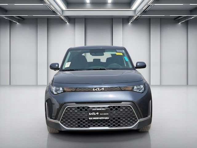 Certified 2025 Kia Soul LX w/ LX Technology Package FWD image 2