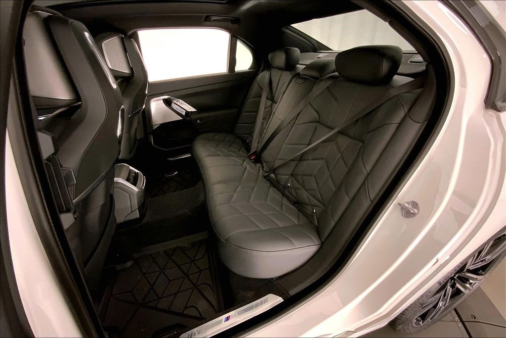 Certified 2023 BMW 760i xDrive AWD/4WD image 14