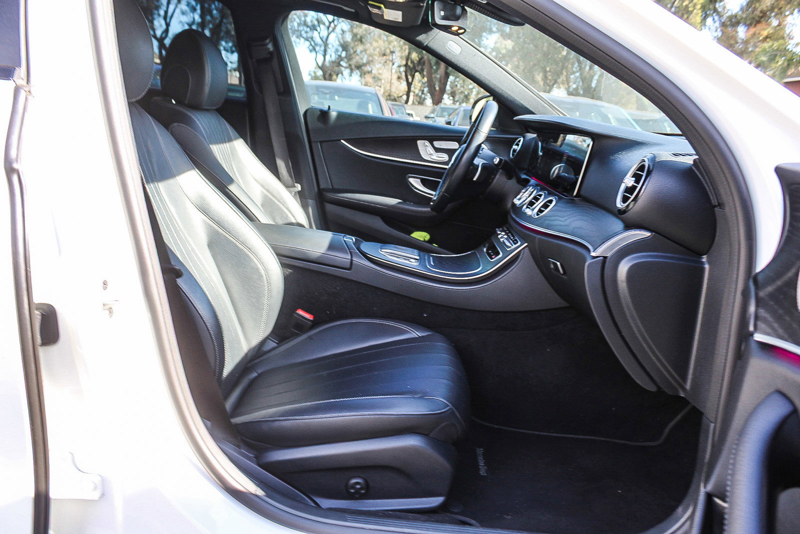 Used 2022 Mercedes-Benz E 350 Sedan image 16