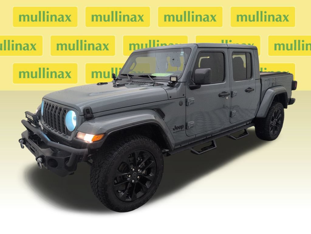 Used 2025 Jeep Gladiator Sport AWD/4WD image 11
