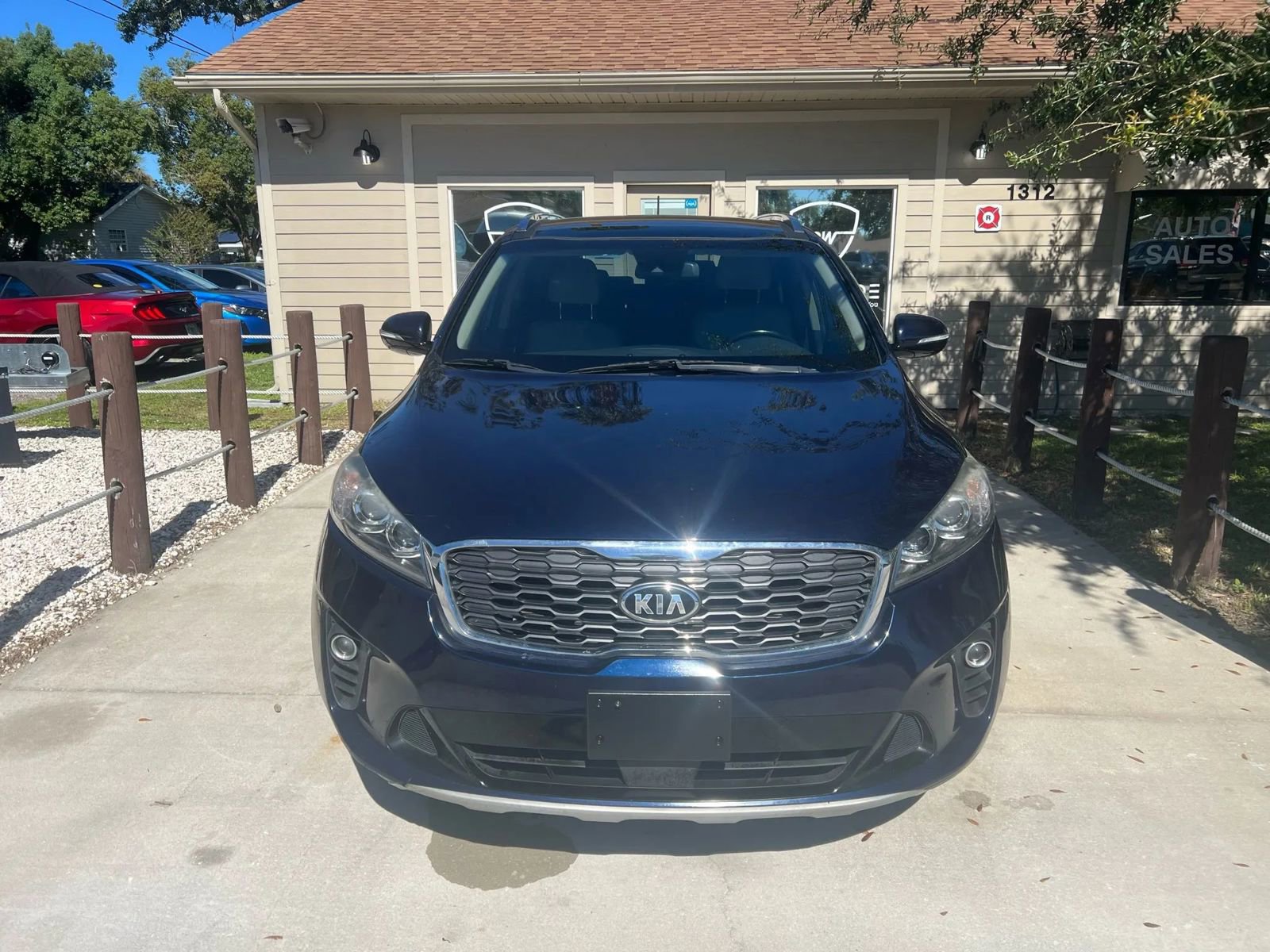 Used 2019 Kia Sorento EX image 2
