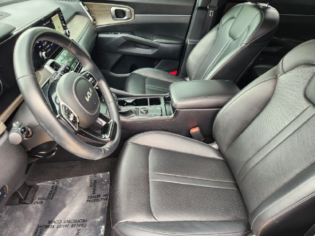 Used 2023 Kia Sorento S w/ Panoramic Sunroof Package AWD/4WD image 4