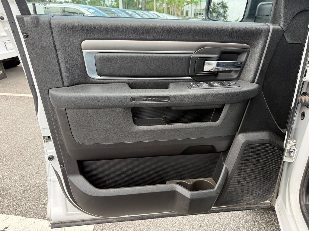 Used 2024 RAM 1500 Warlock RWD image 17