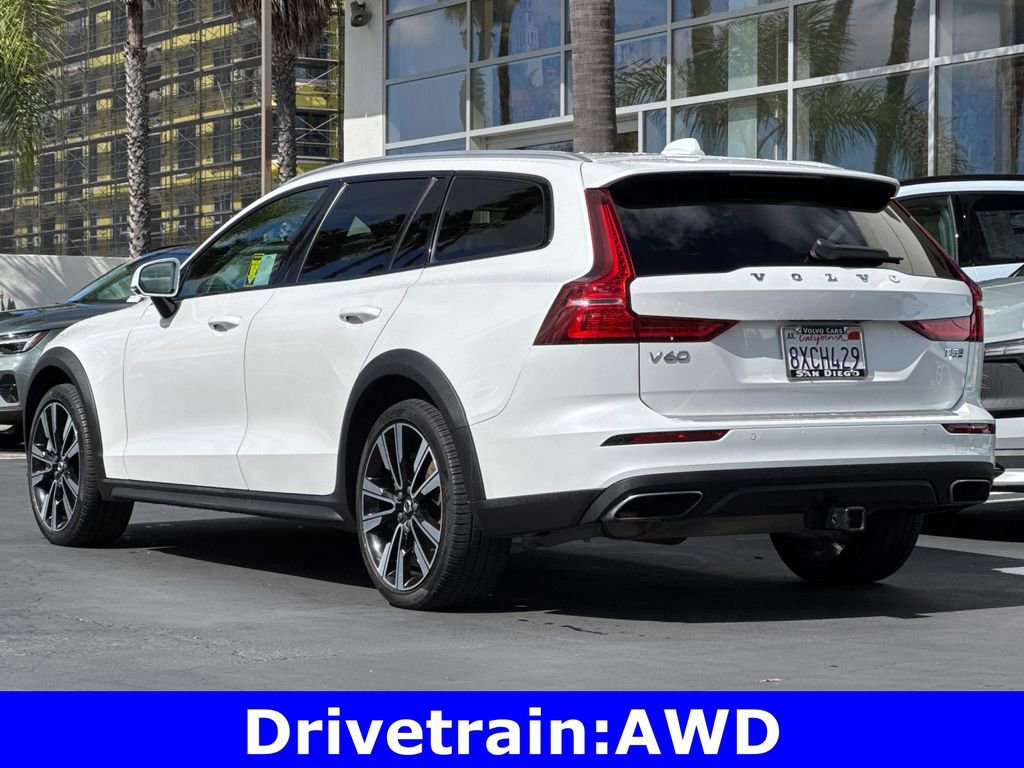 Certified 2021 Volvo V60 T5 Cross Country w/ Climate Package image 3