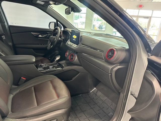 Used 2025 Chevrolet Blazer RS FWD image 26