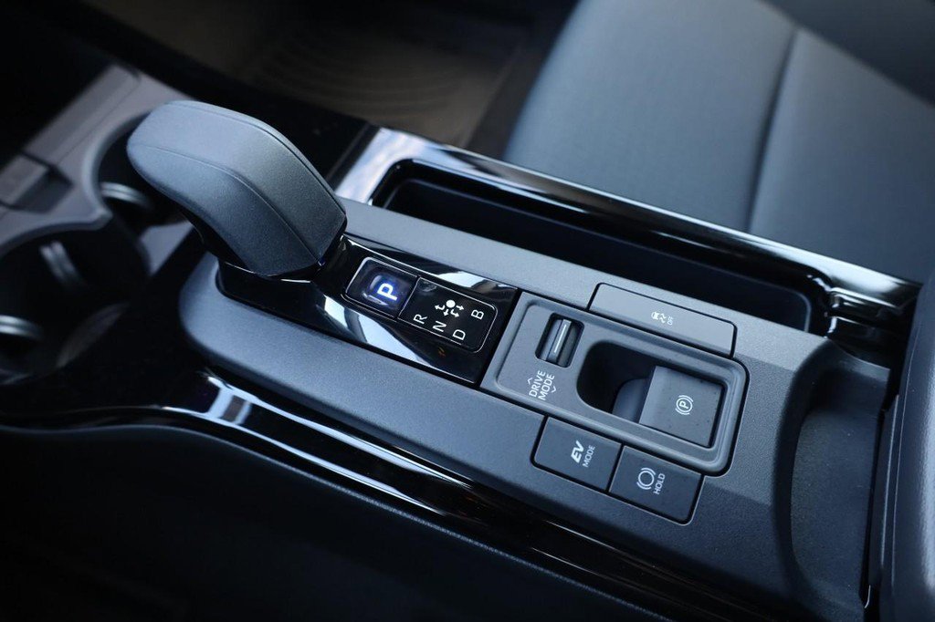 New 2026 Toyota Prius LE image 15