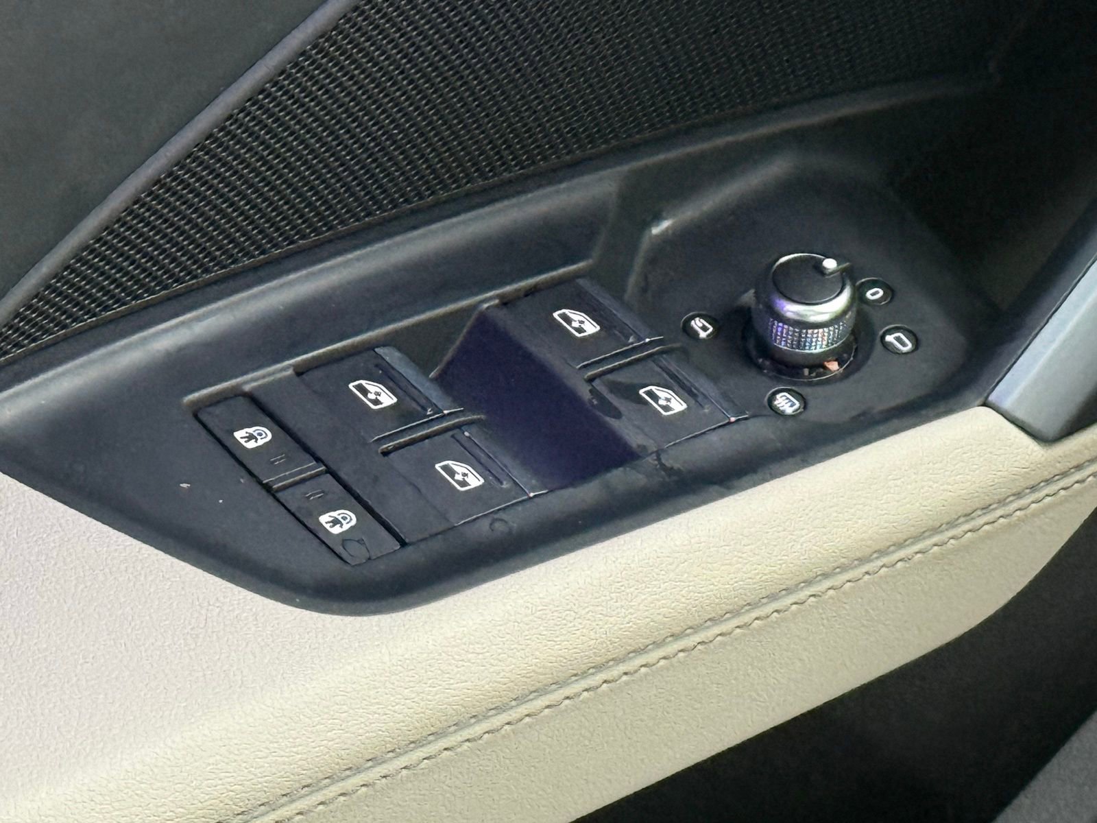 Used 2025 Audi A3 2.0T Premium w/ Convenience Package image 32