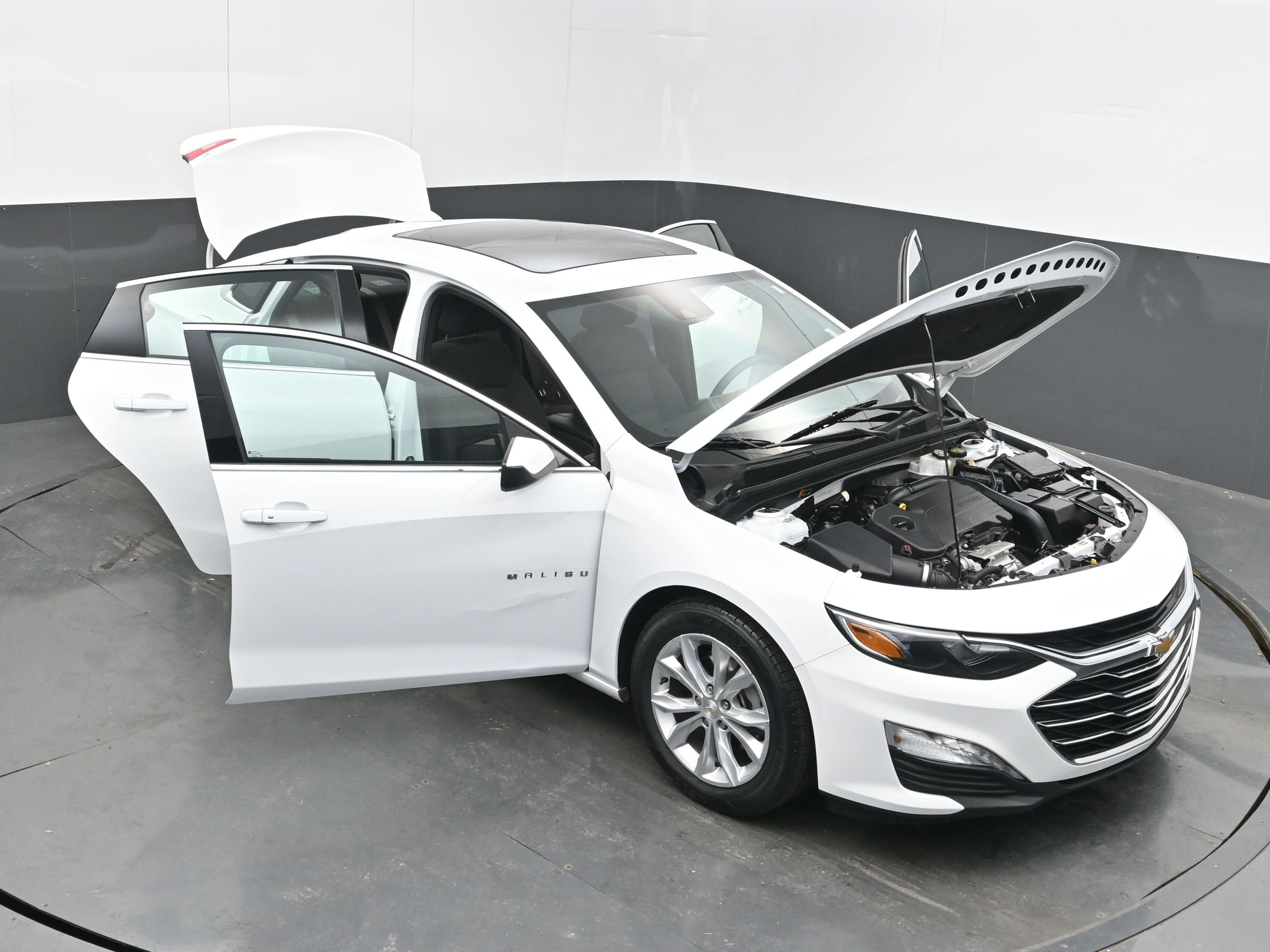 Used 2024 Chevrolet Malibu LT image 42