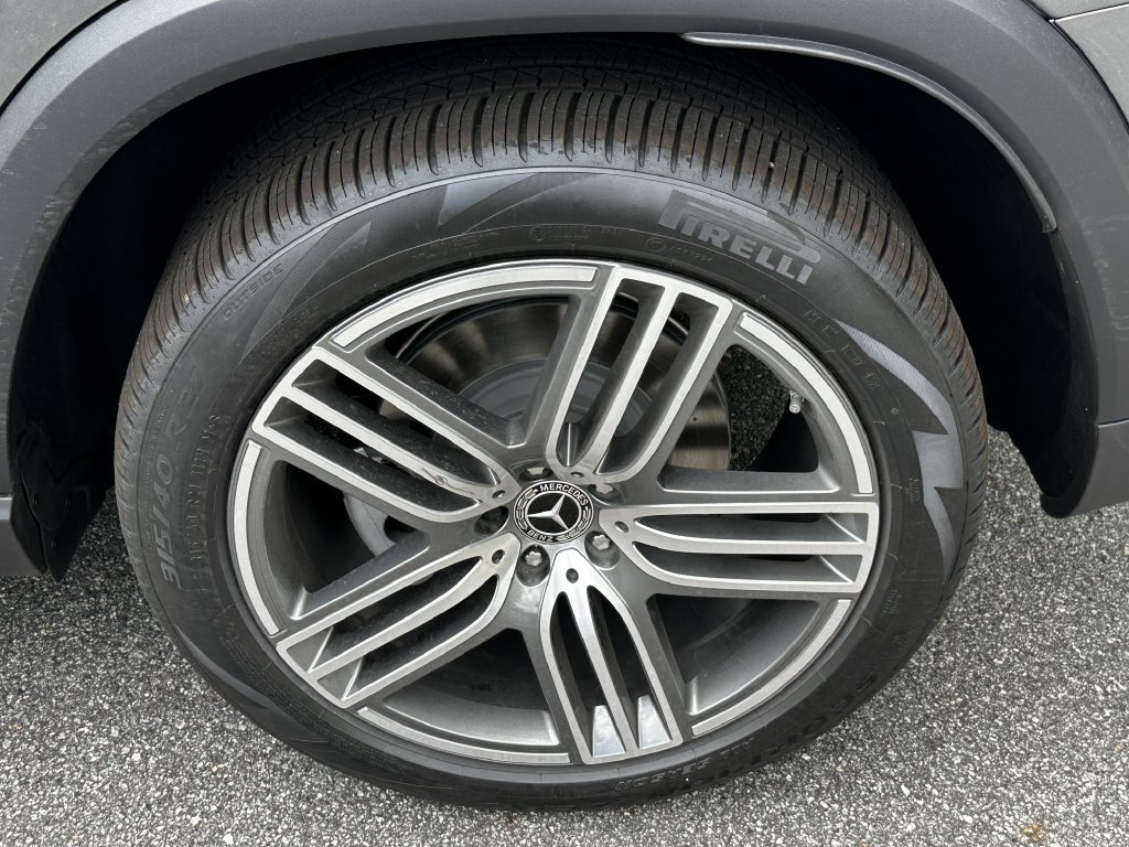 New 2026 Mercedes-Benz GLS 450 4MATIC image 23