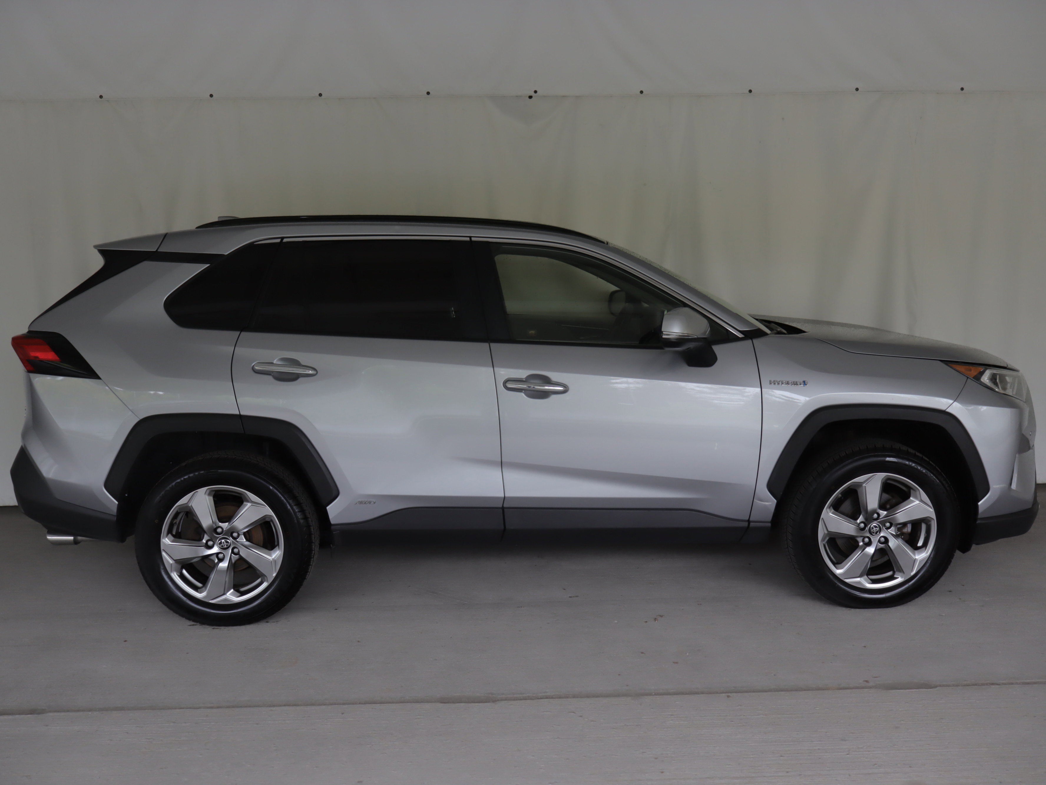 Used 2019 Toyota RAV4 Limited AWD/4WD image 7