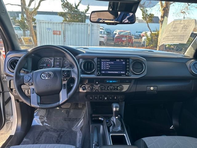 Used 2021 Toyota Tacoma TRD Off-Road w/ Technology Package image 15