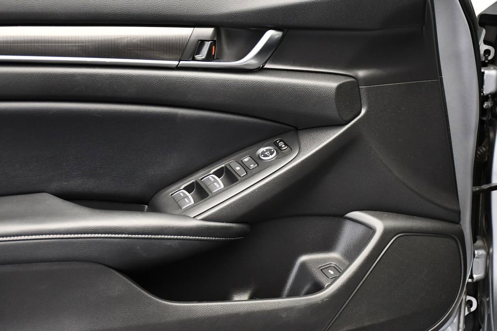 Used 2018 Honda Accord Sport image 30