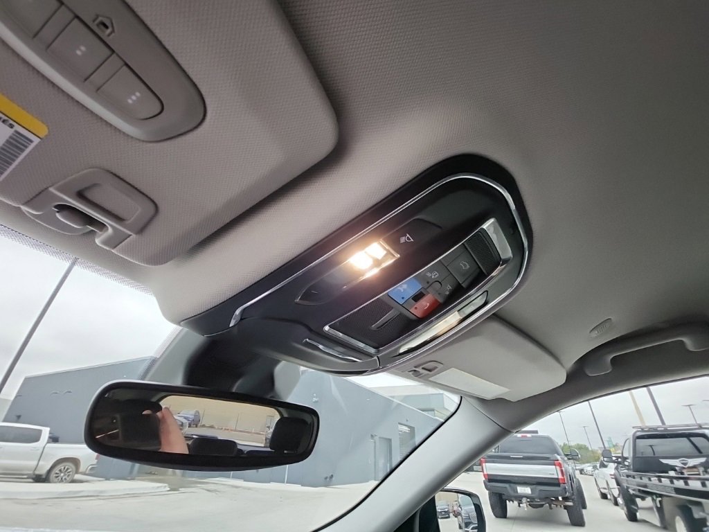 Used 2024 Jeep Grand Cherokee Limited image 17