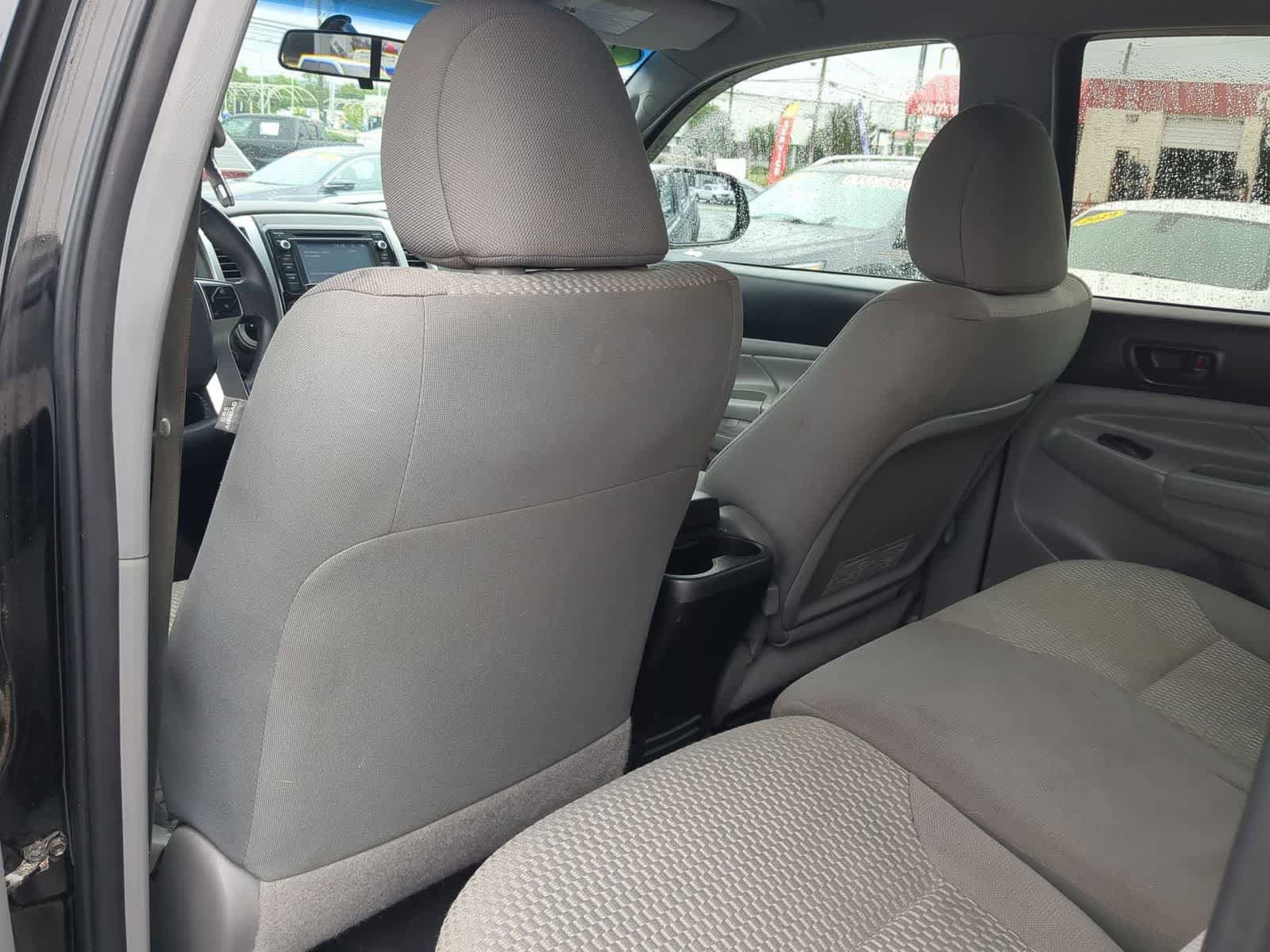 Used 2015 Toyota Tacoma 4x4 Double Cab w/ SR5 Package image 19