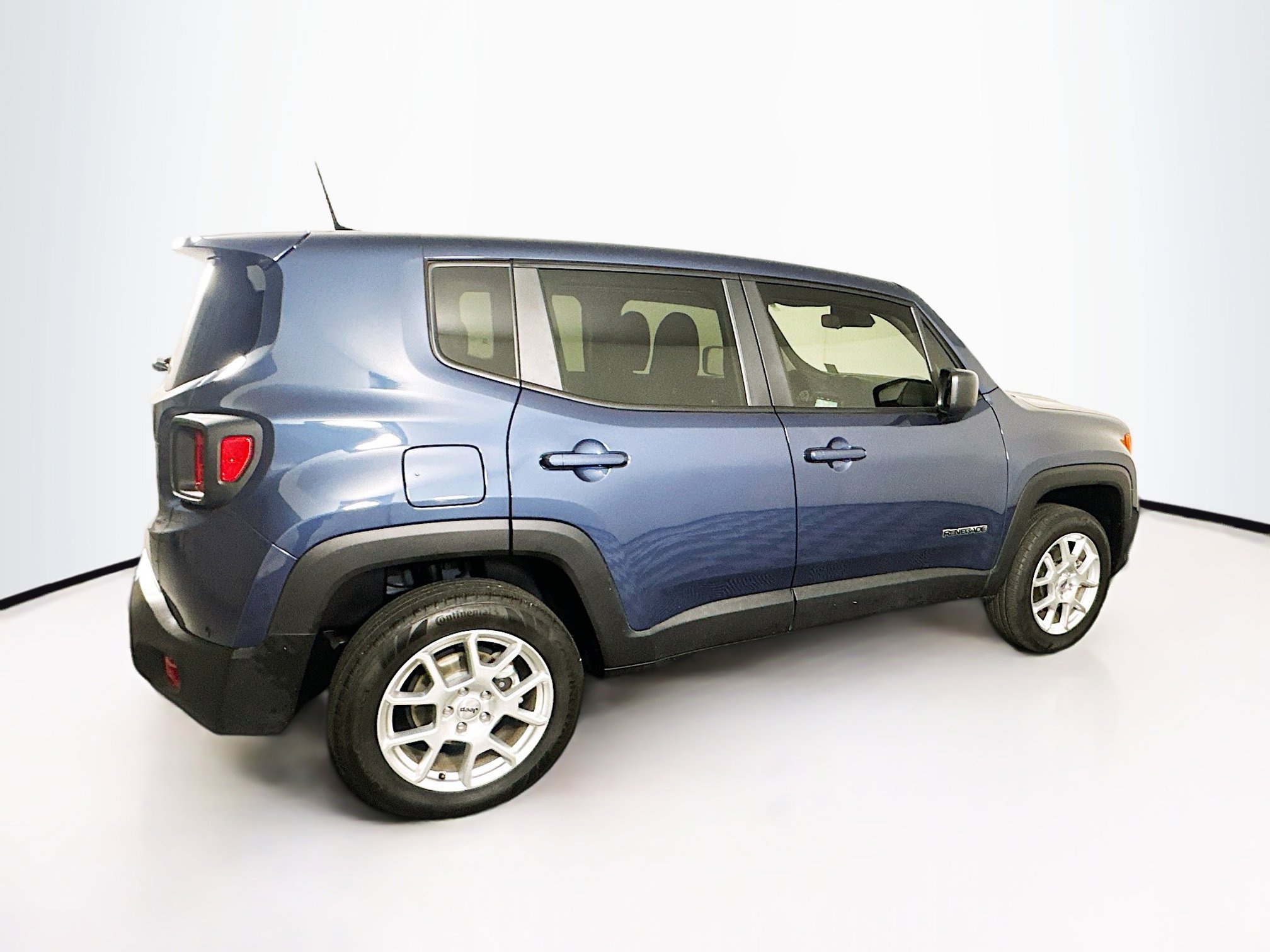 Used 2023 Jeep Renegade Latitude image 10