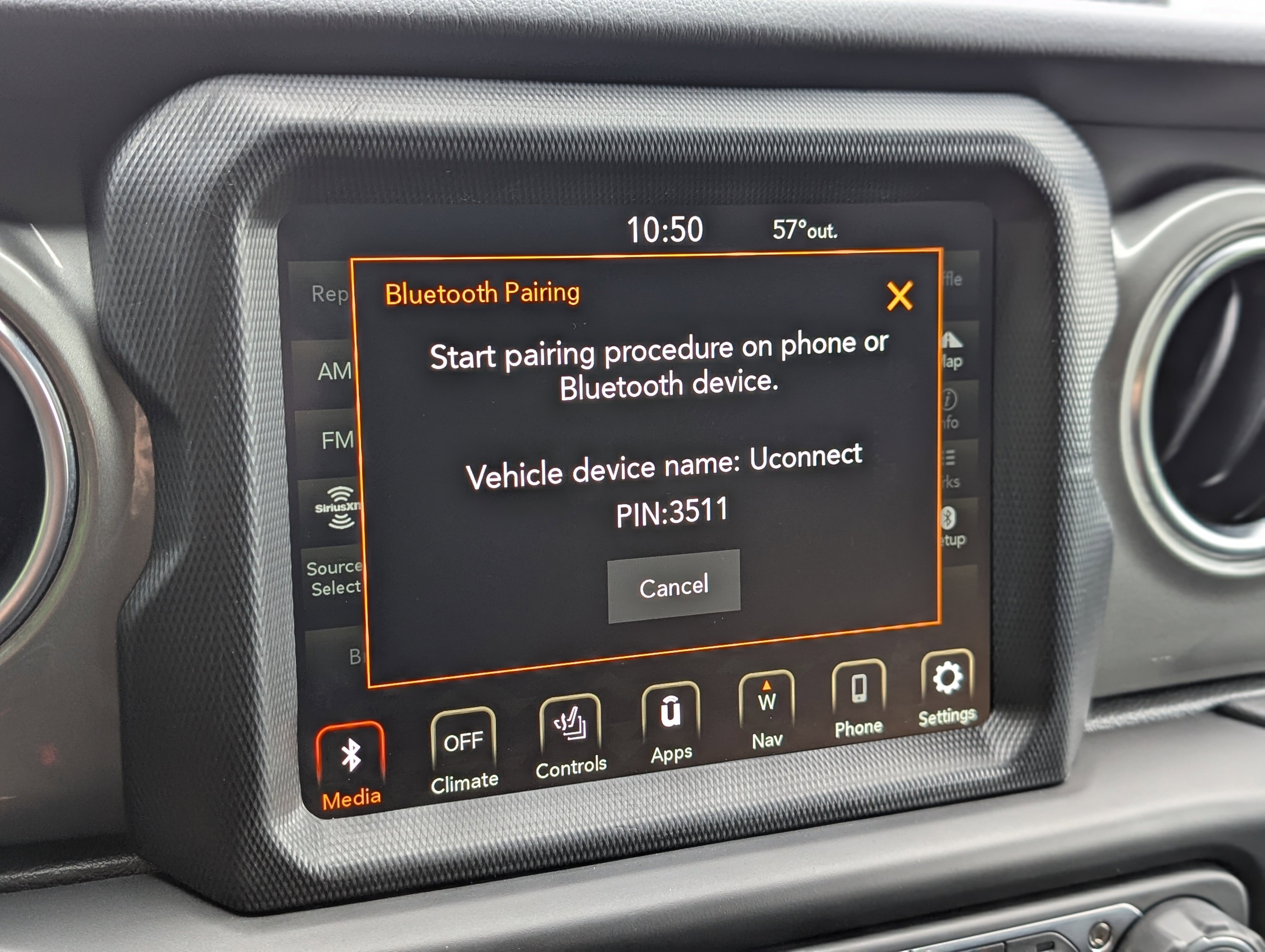 Used 2023 Jeep Gladiator Overland w/ LED Lighting Group AWD/4WD image 28