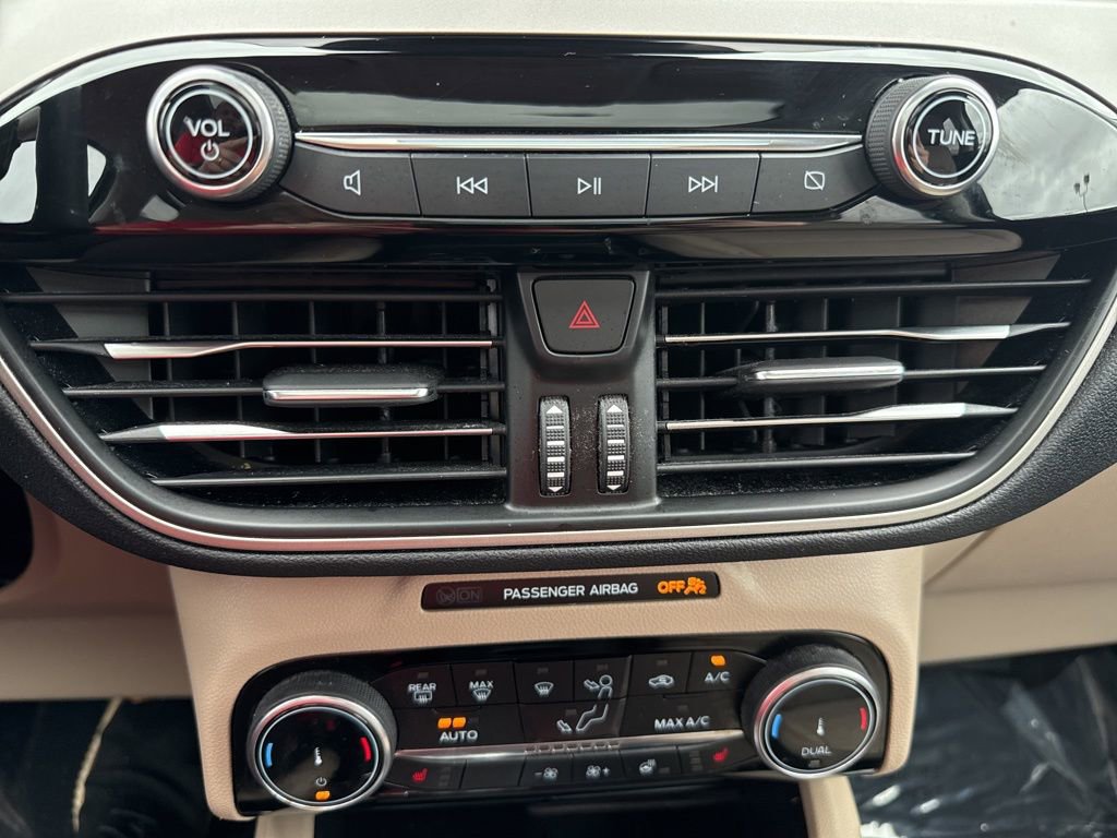 Certified 2022 Ford Escape SEL image 28