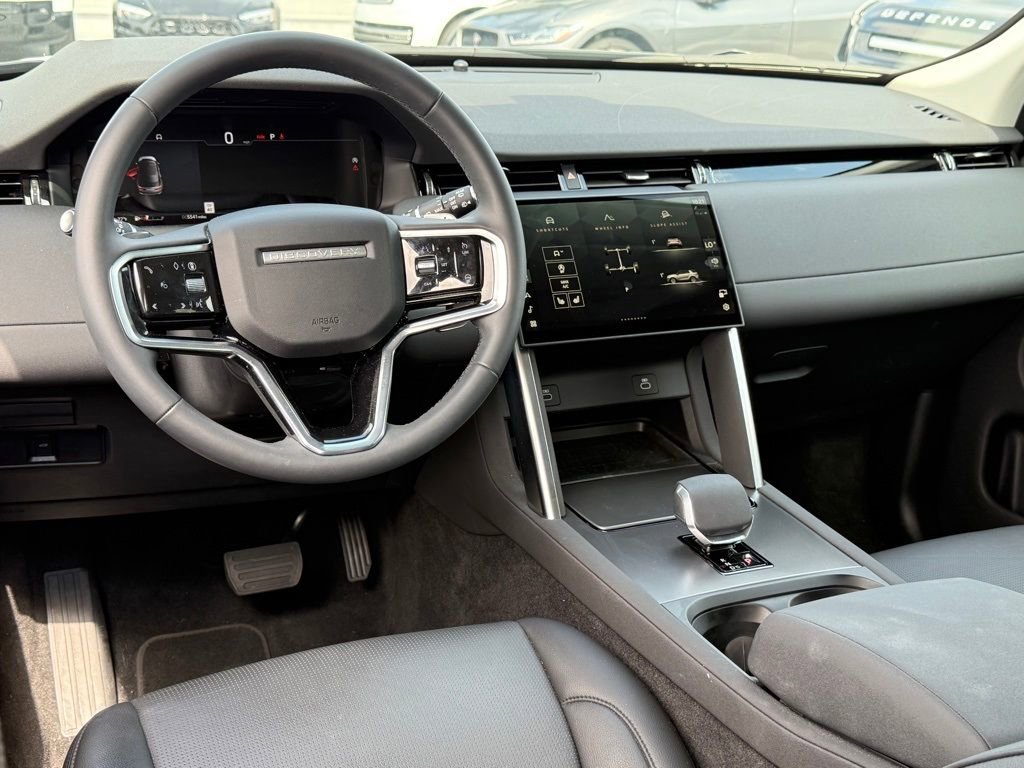 Used 2024 Land Rover Discovery Sport S image 23