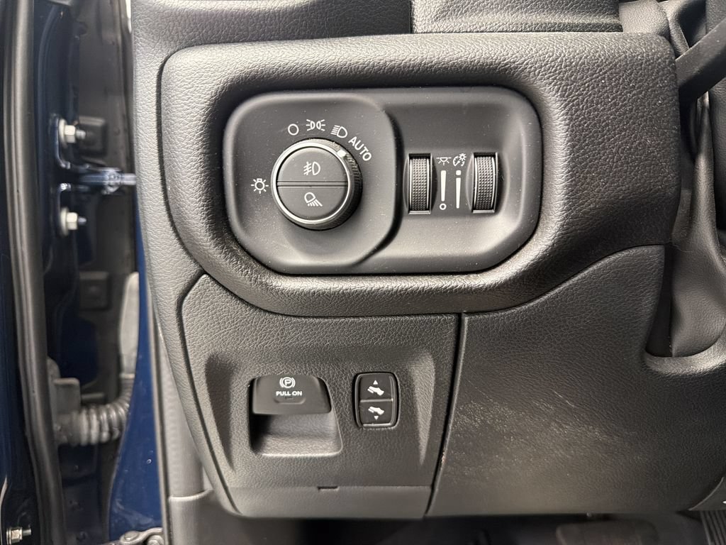 Used 2023 RAM 1500 Laramie AWD/4WD image 24