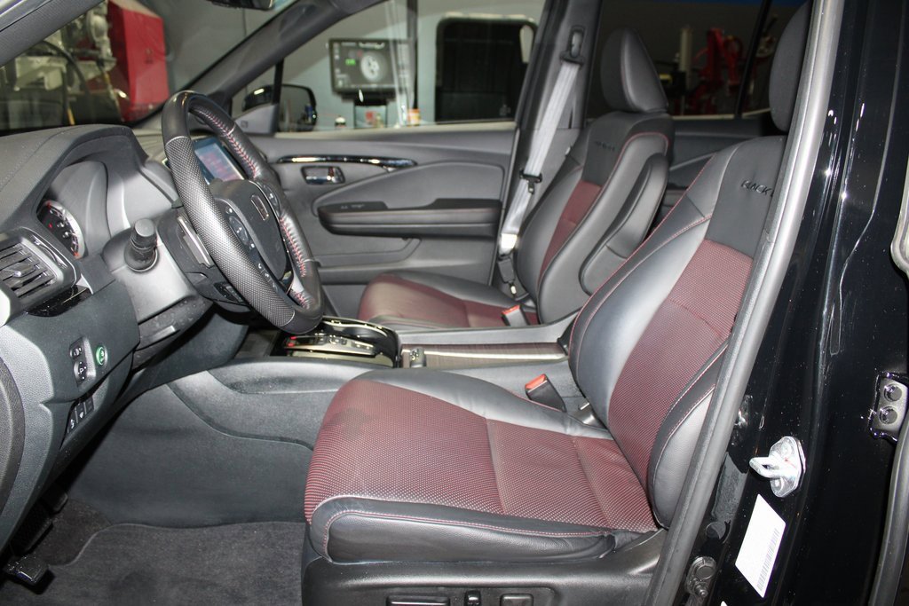 Certified 2023 Honda Ridgeline Black Edition image 14