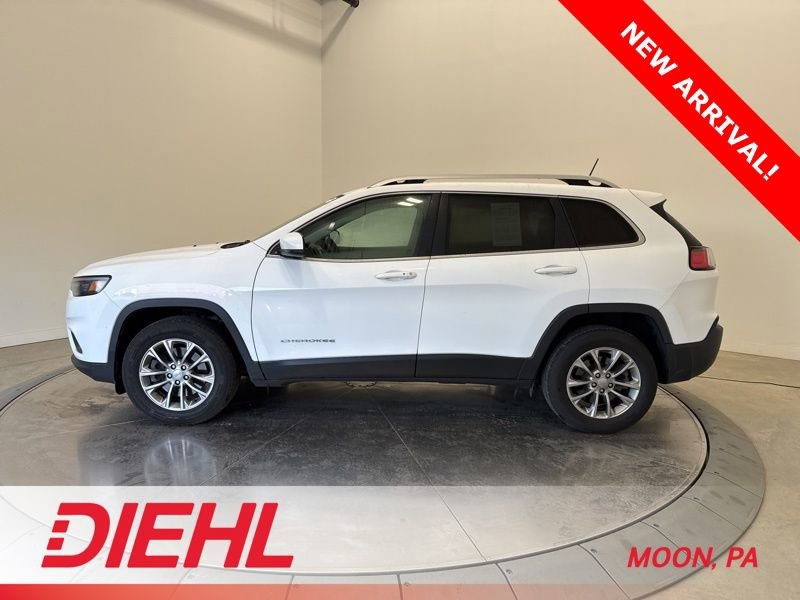 Used 2019 Jeep Cherokee Latitude Plus w/ Cold Weather Group AWD/4WD image 4