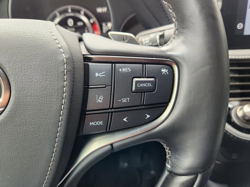 Used 2022 Lexus LS 500 AWD w/ Executive Package image 30